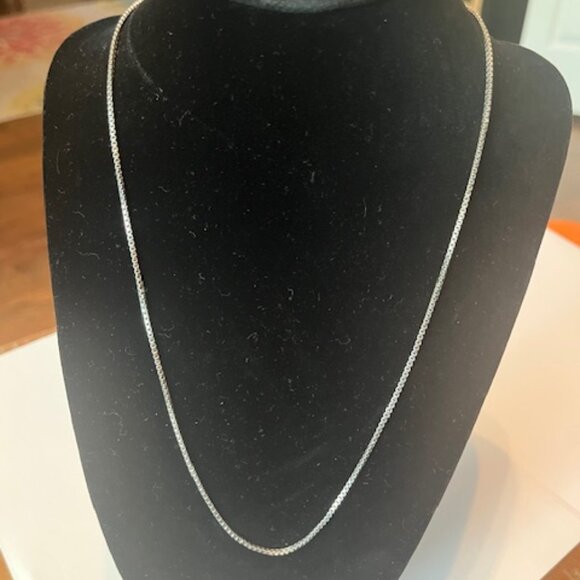 EUC > 🪙 James Avery 925 Sterling Silver Box Chain – 18" - Picture 1 of 7